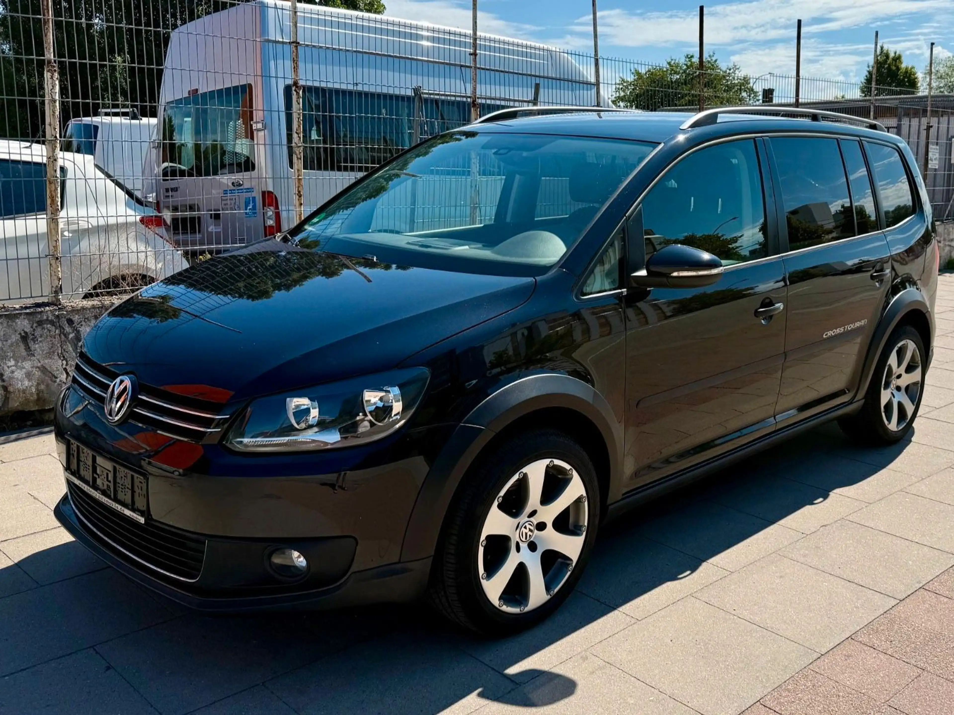 Volkswagen Touran CrossTouran * 7-SITZER * TÜV NEU — photo 4