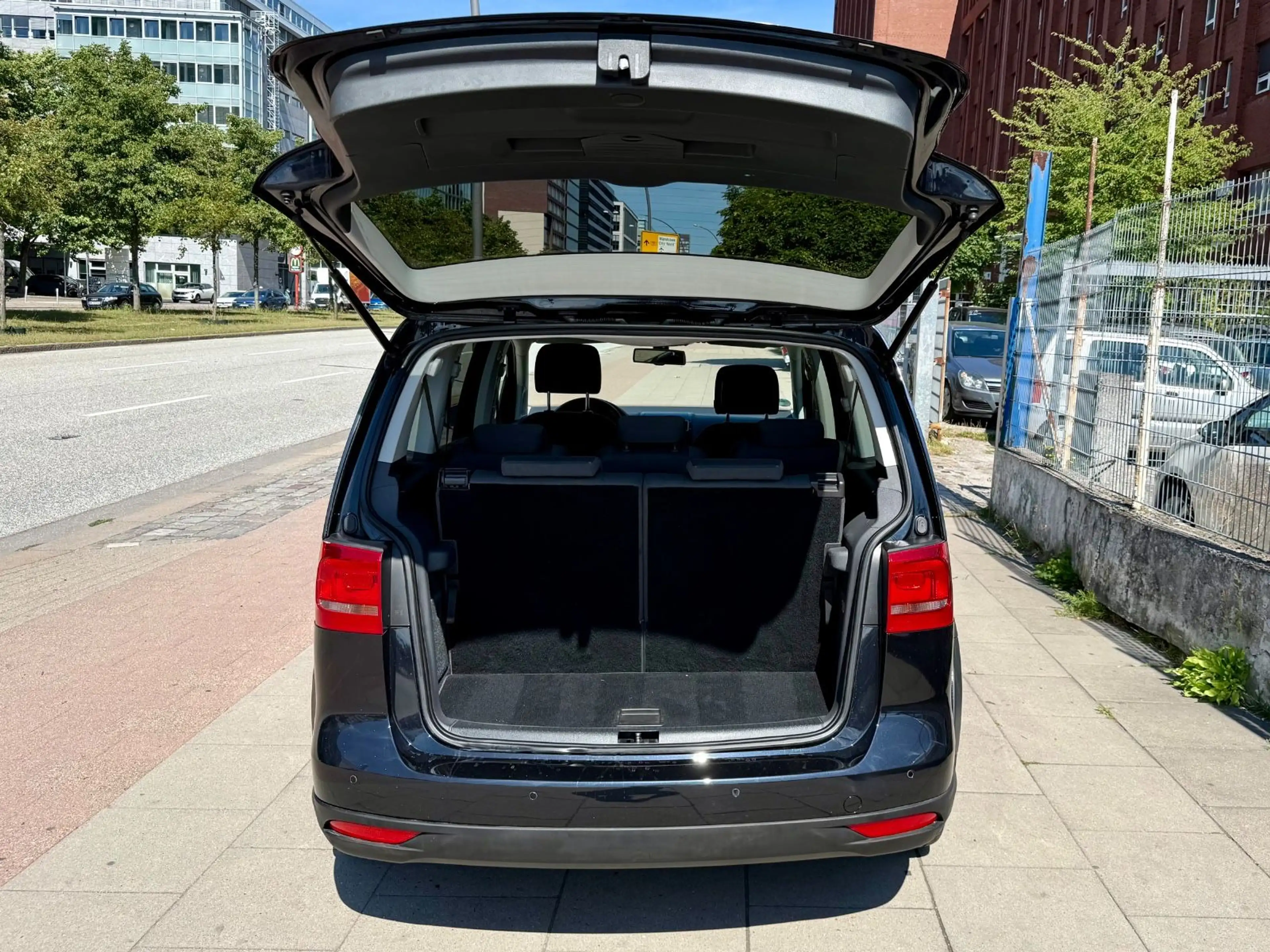 Volkswagen Touran CrossTouran * 7-SITZER * TÜV NEU — photo 15