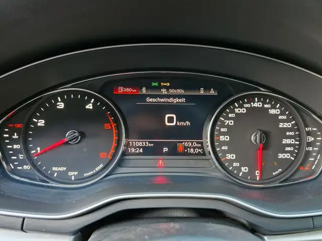 Audi A4 view 10