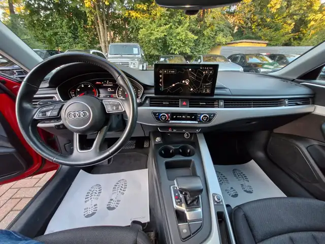 Audi A4 view 11