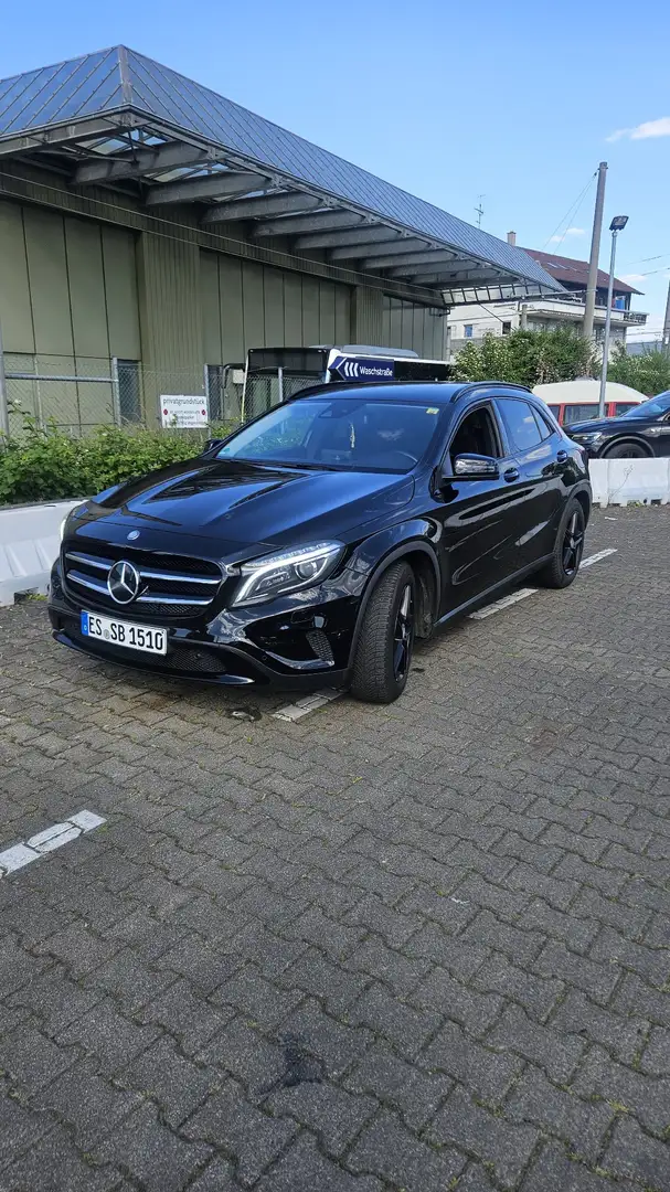 Mercedes-Benz 220 - 1
