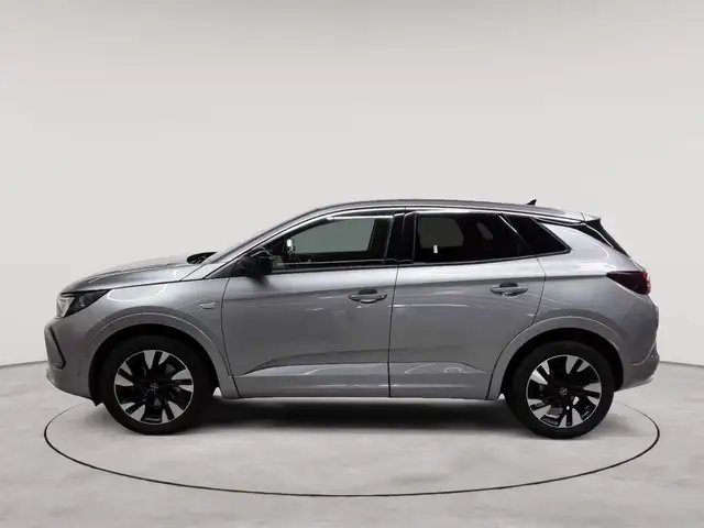 Opel Grandland view 6