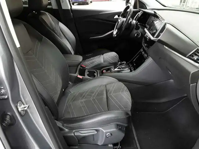 Opel Grandland view 8