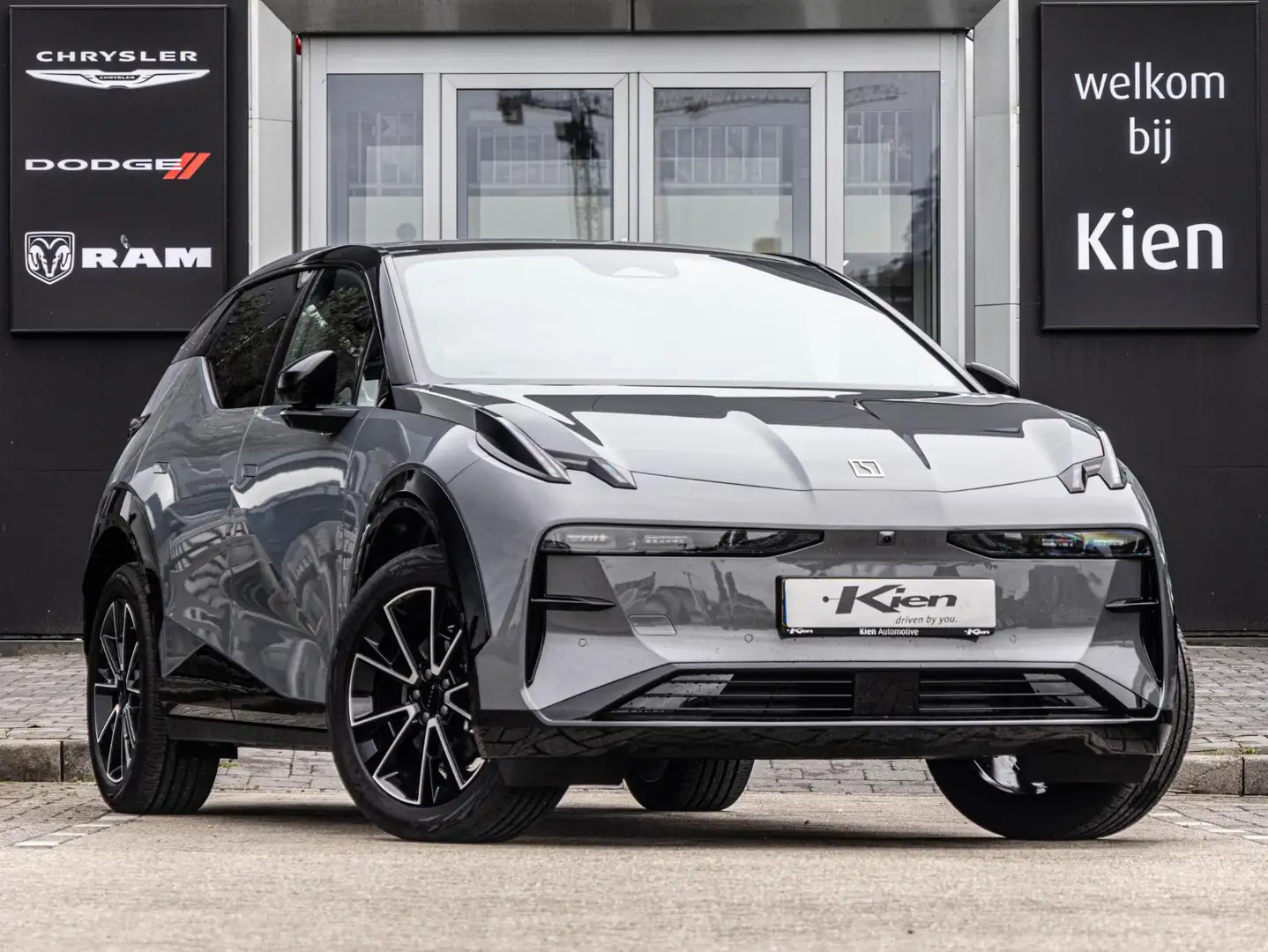 Zeekr X RWD Long Range 69 kWh PANO | Stoel & stuurverwarmi Grau - 1
