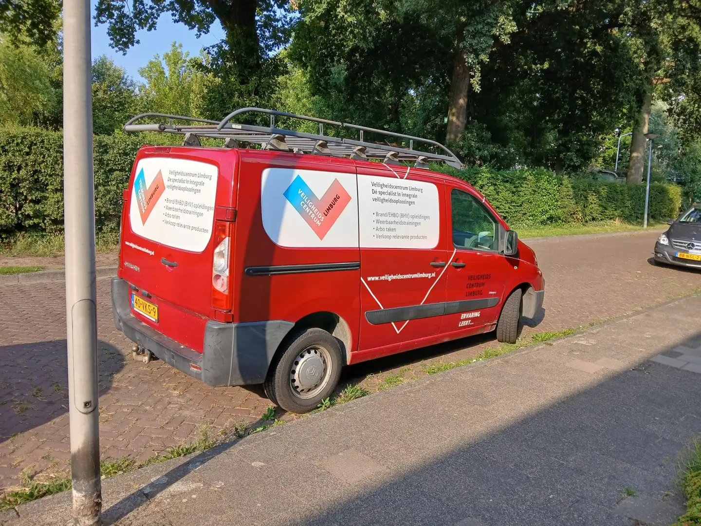 Citroen Jumpy 10 1.6 HDI L1 H1 Rouge - 1