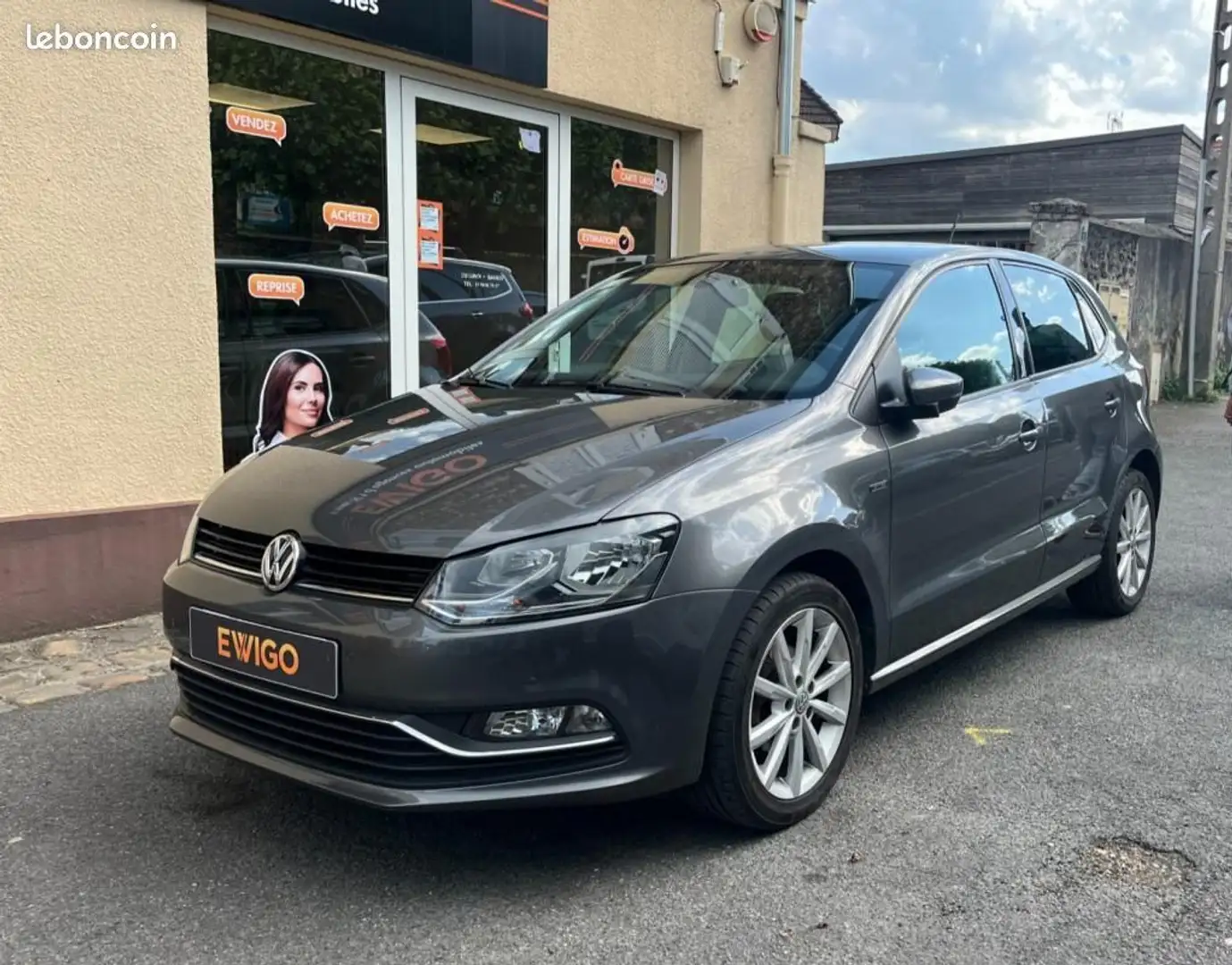 Volkswagen Polo 1.2 TSI 90 BLUEMOTION LOUNGE HISTORIQUE D'ENTRETIE Gris - 1