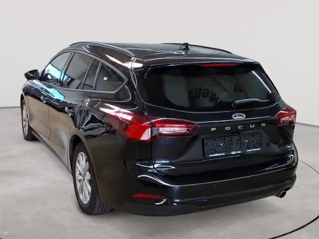 Ford Focus view 5