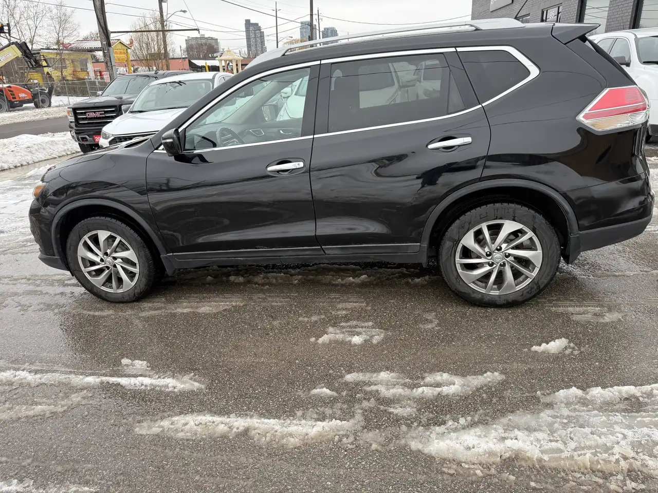 Nissan Rogue снимка Nissan Rogue