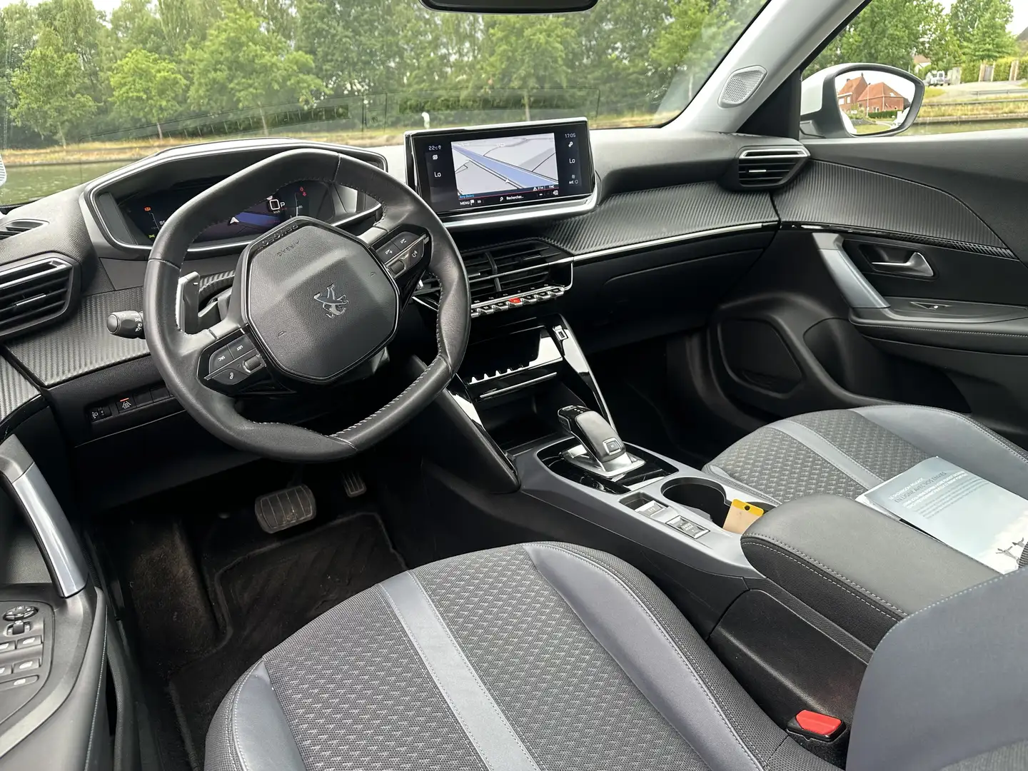 Peugeot 2008 1.2 PureTech Allure S&S - 2
