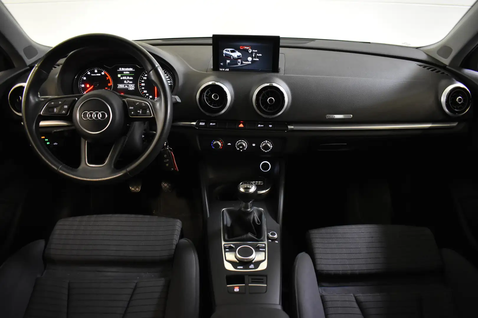 Audi A3 Sportback TFSI 115PK PRO-LINE SPORT NAVI/PDC/LED Zwart - 2