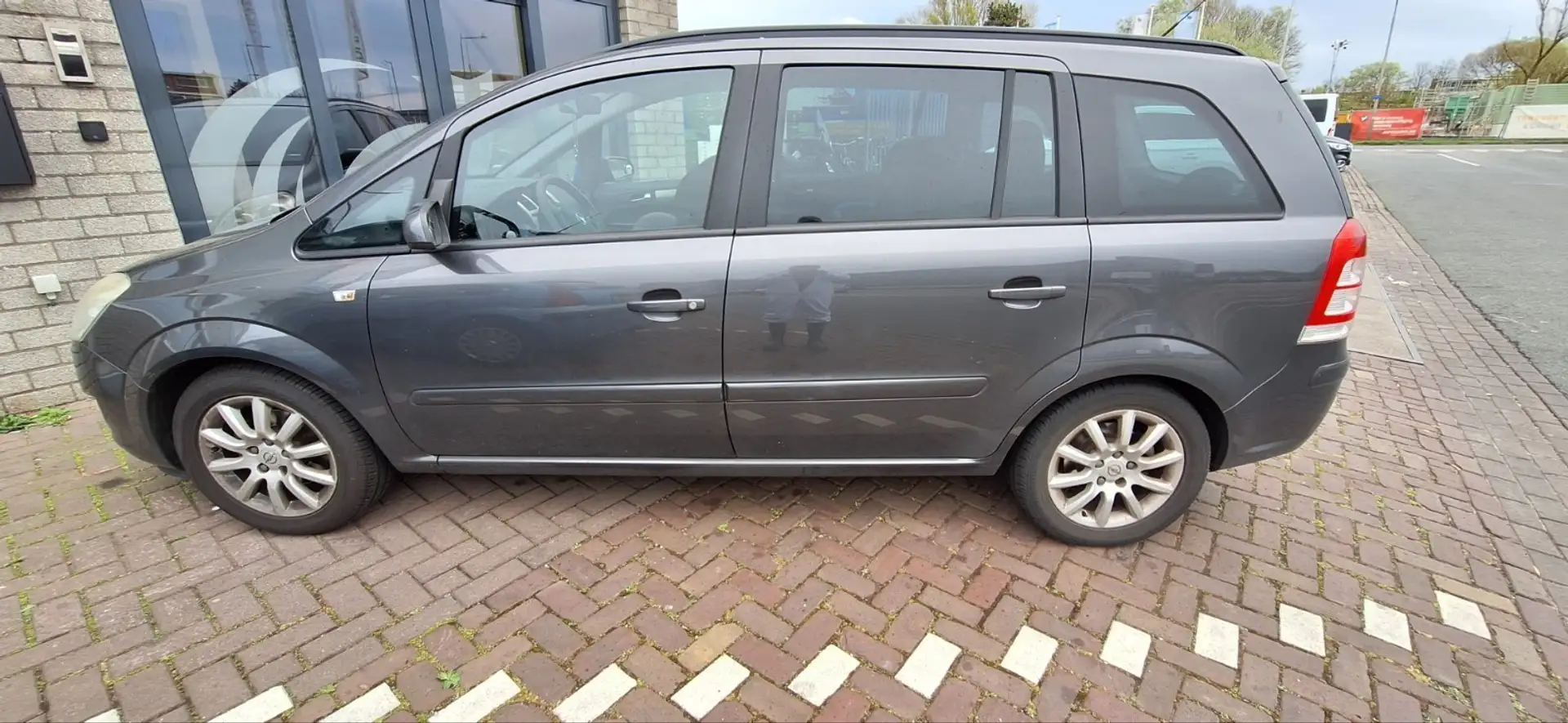 Opel Zafira 1.8 temptation - 1