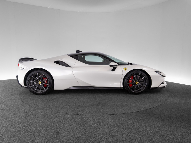 Ferrari SF90 Stradale ASSETTO FIORANO — photo 4