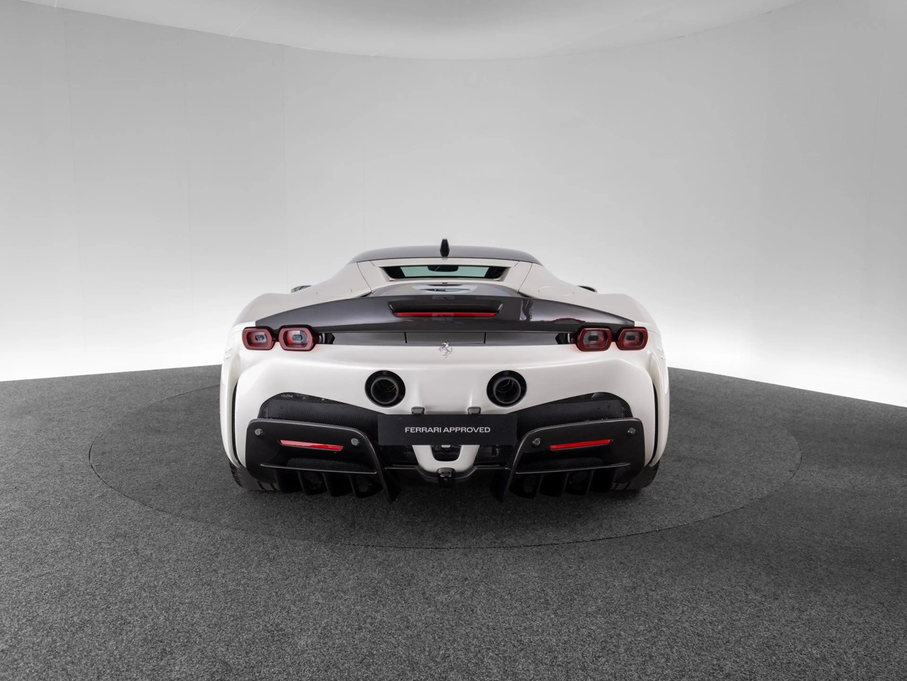 Ferrari SF90 Stradale ASSETTO FIORANO — photo 6