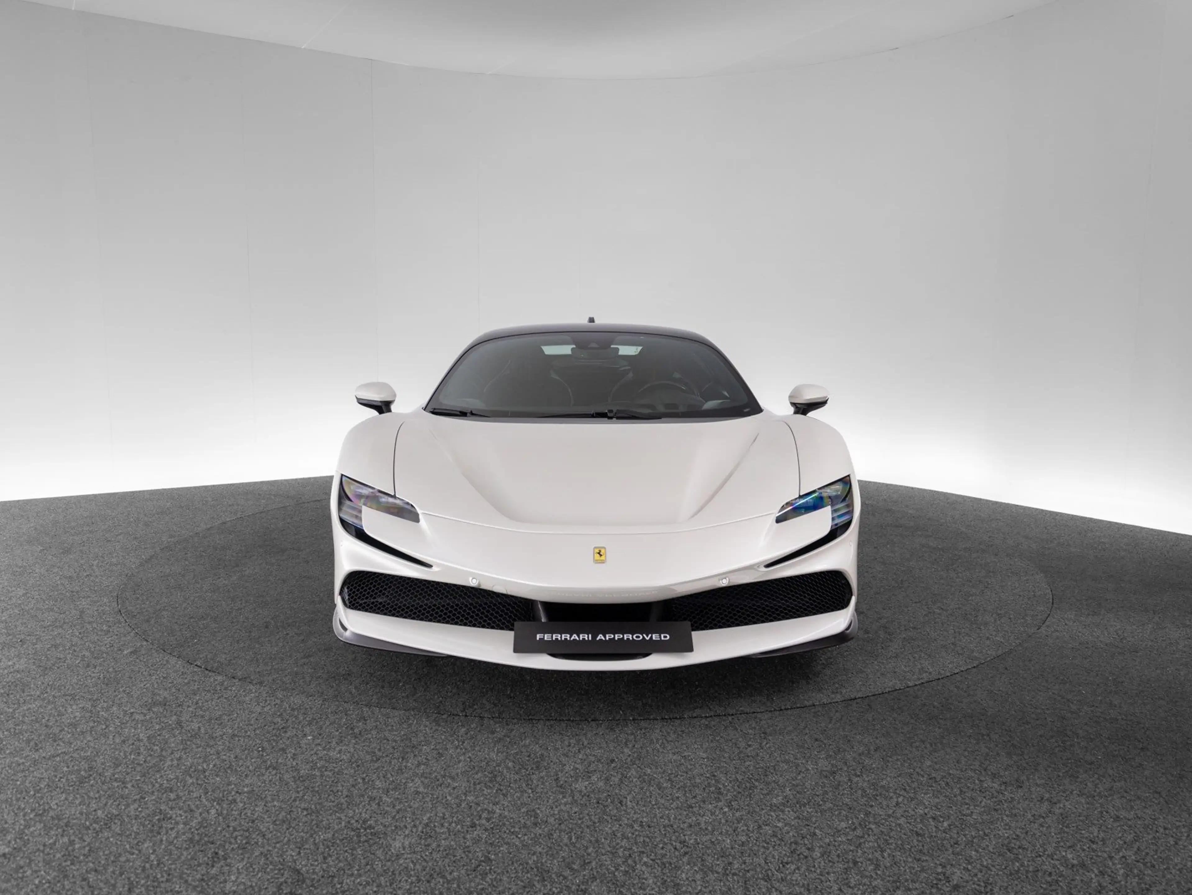Ferrari SF90 Stradale ASSETTO FIORANO — photo 2