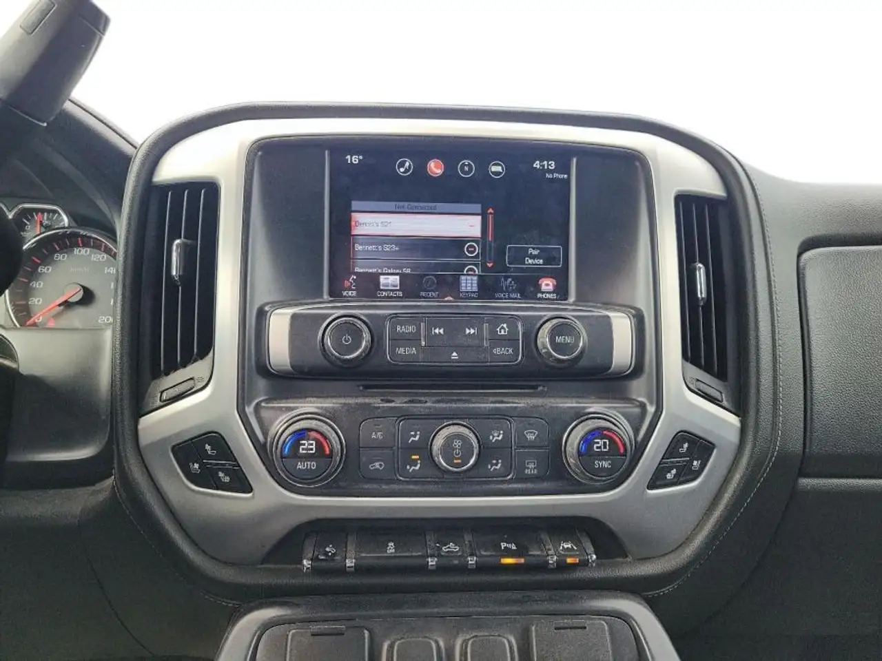 GMC Sierra 1500 снимка GMC Sierra 1500