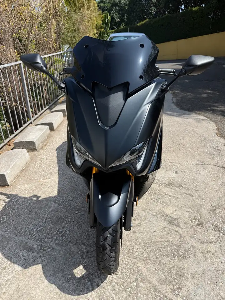 Yamaha Tmax 560