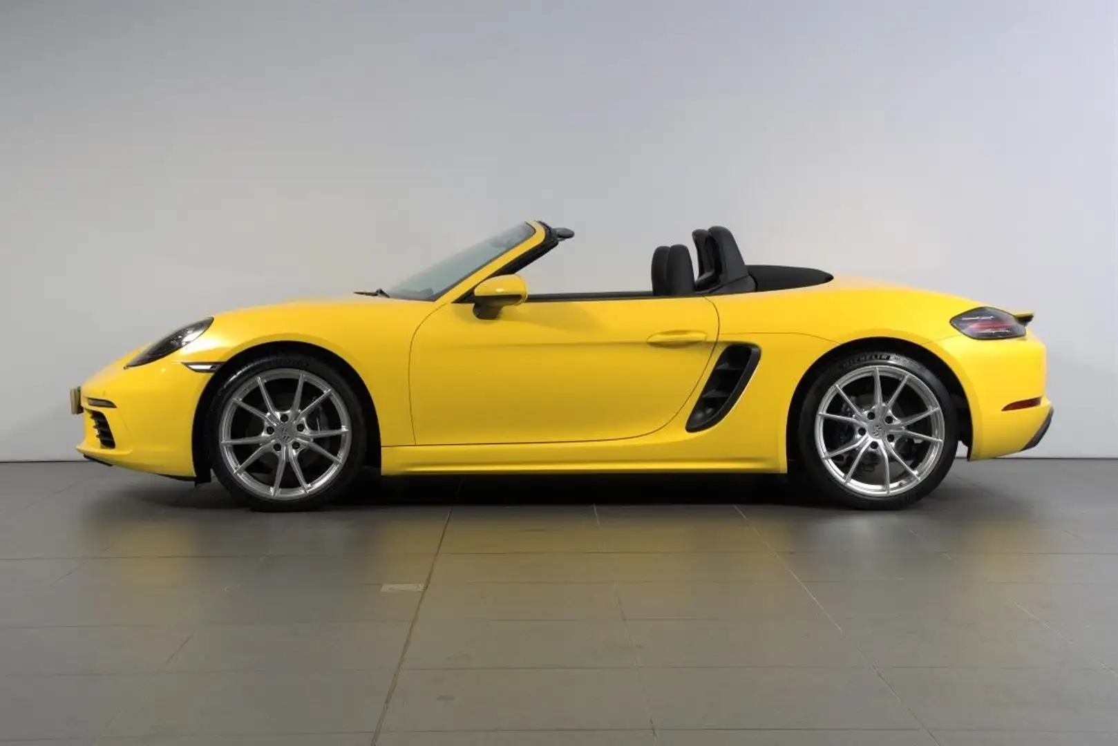 Porsche 718 Spyder Giallo - 2
