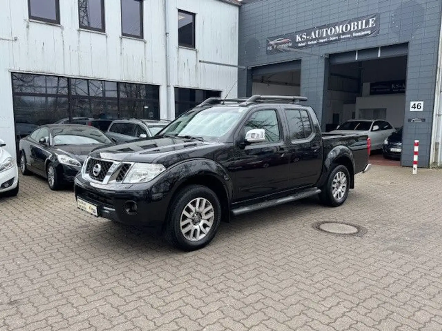 Nissan Navara Pickup Double Cab LE V6 4x4 LB 2 Hand Negro - 1