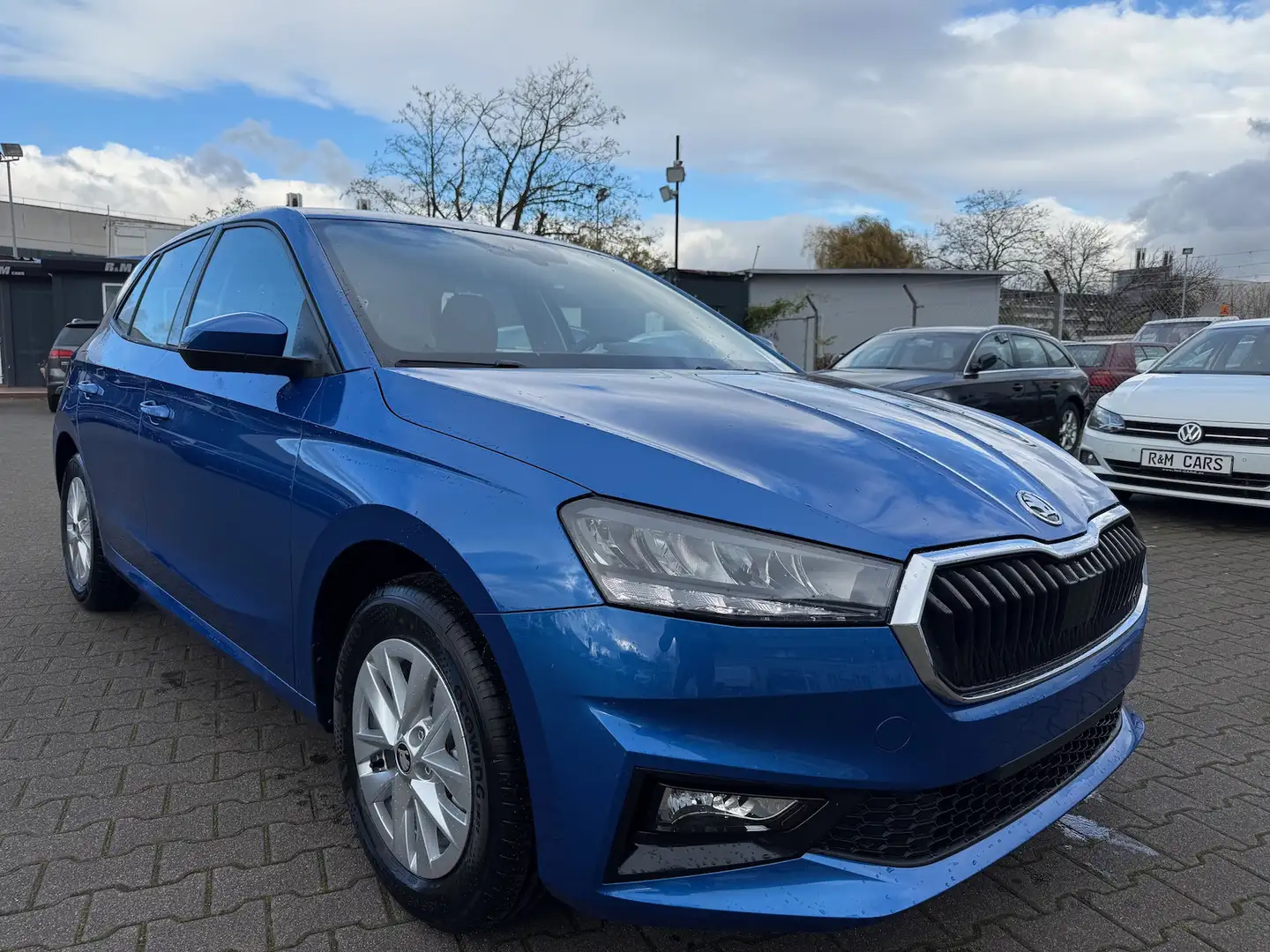 Skoda Fabia 1.0 TSI DSG Selection/Kamera/130Jahre Edition Bleu - 1