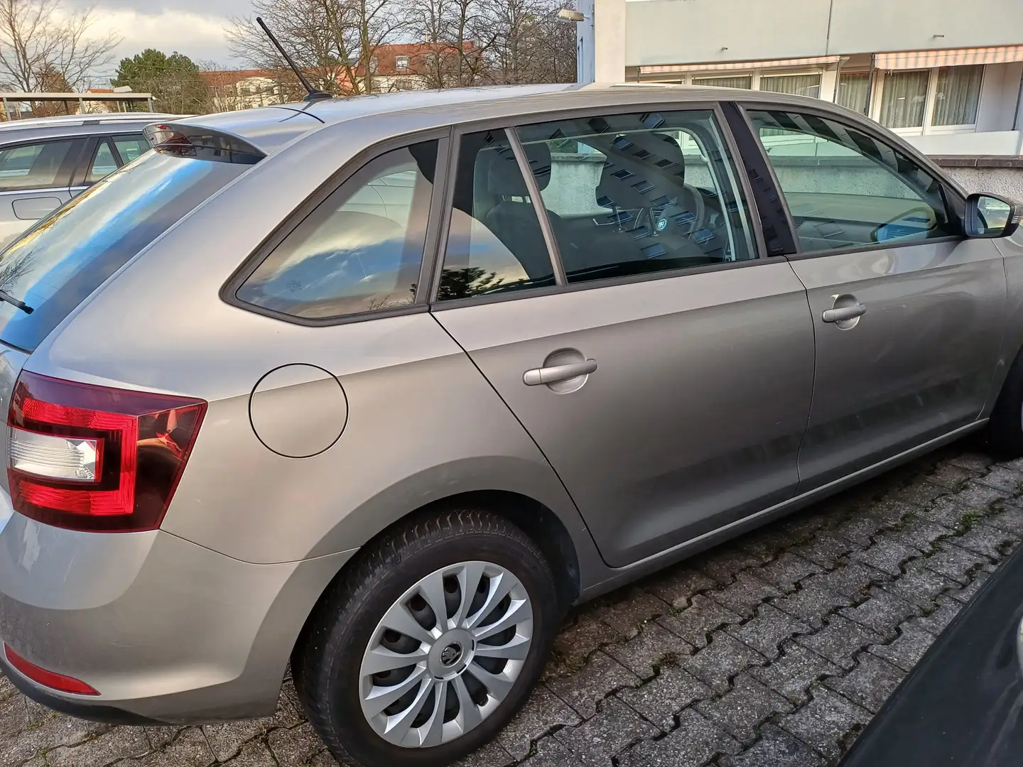 Skoda Rapid/Spaceback Rapid 1.0 TSI Active Beige - 2
