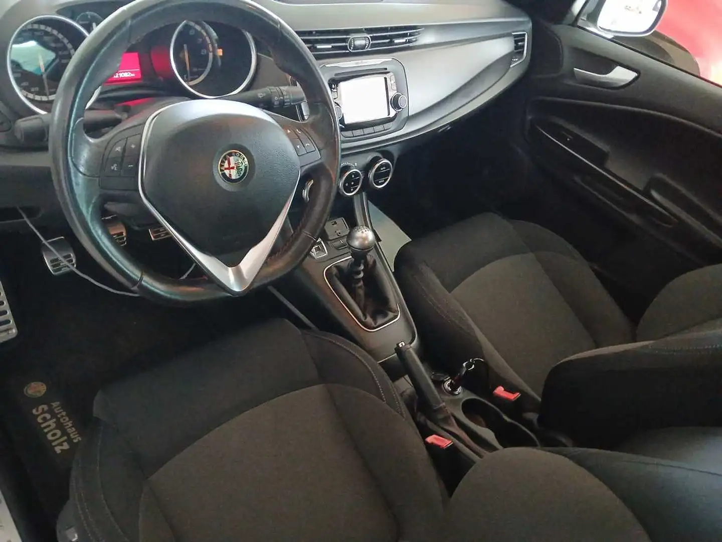 Alfa Romeo Giulietta 1.4 TB 16V Turismo Weiß - 2