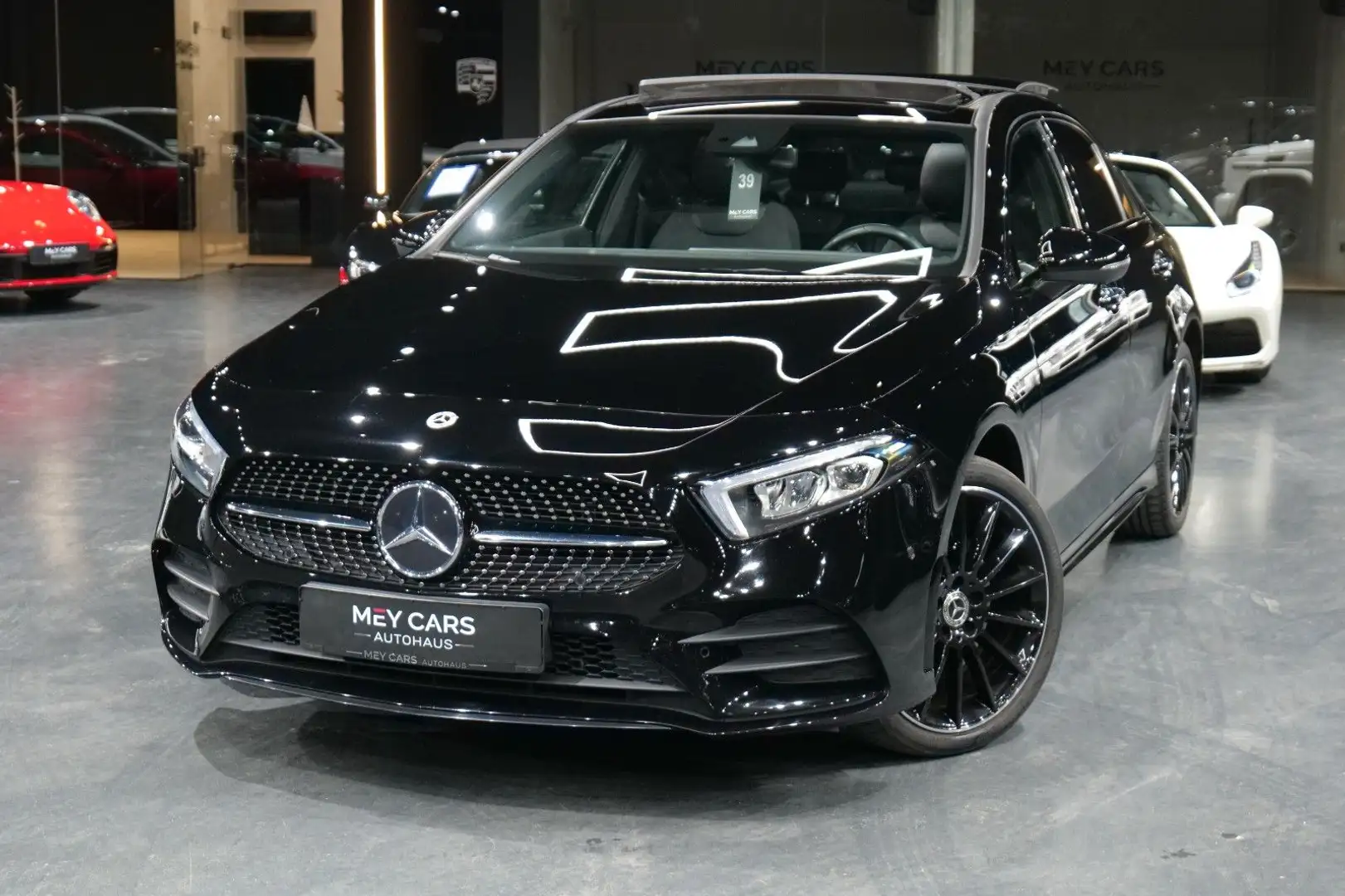 Mercedes-Benz A 250 A Limousine*AMG Sport*Pano*Night*Kamera* Noir - 1
