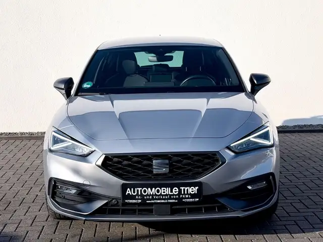 Seat Leon Leon view 2
