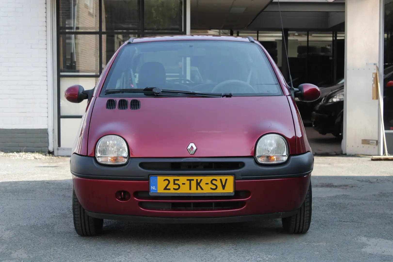 Renault Twingo 1.2-16V Privilège / Airco / APK Nieuw / Elektrisch Rood - 2