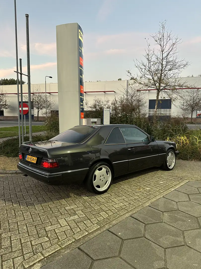 Mercedes-Benz CE 220 Černá - 2