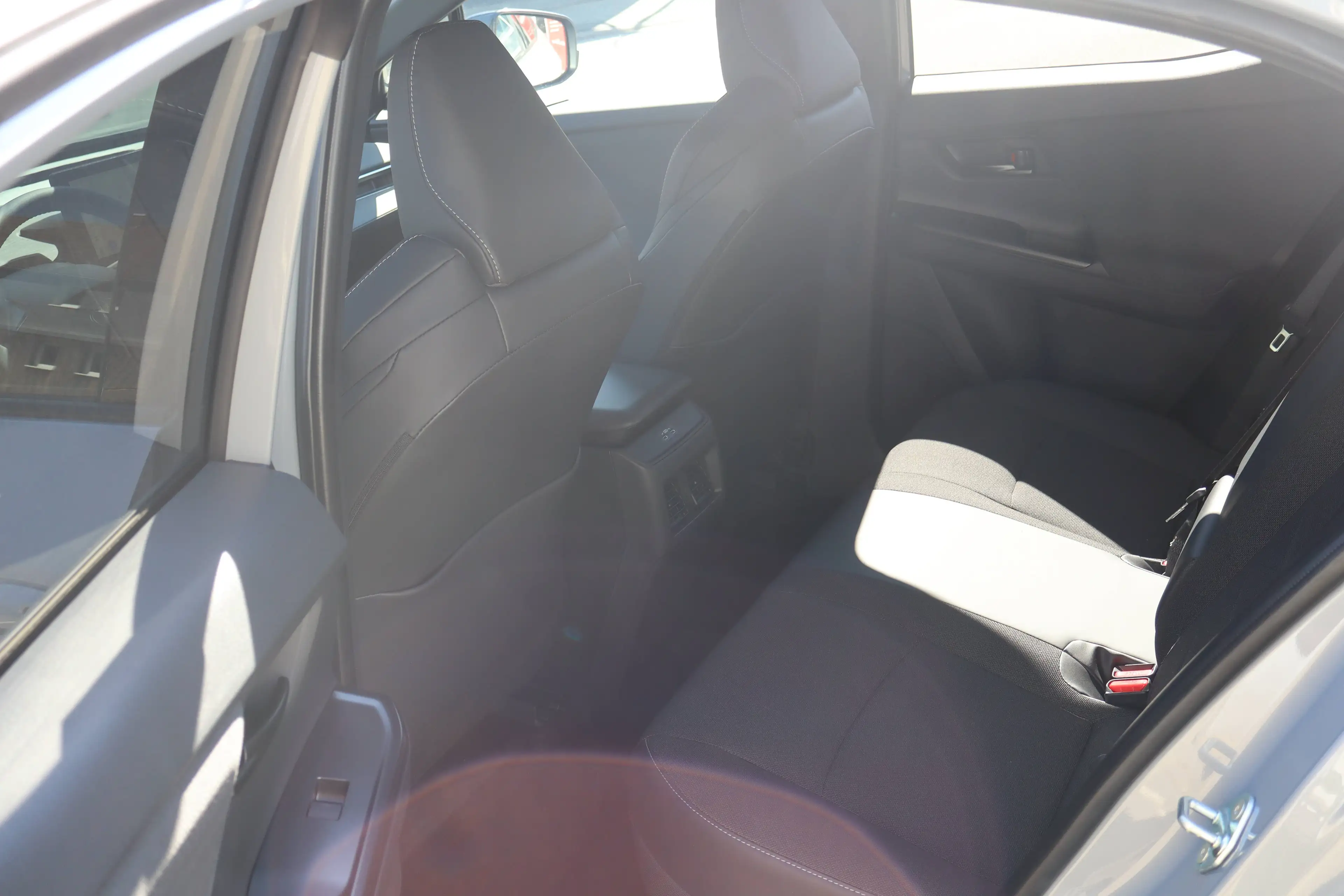 Toyota C-HR+ 165 kW Teamplayer — photo 8