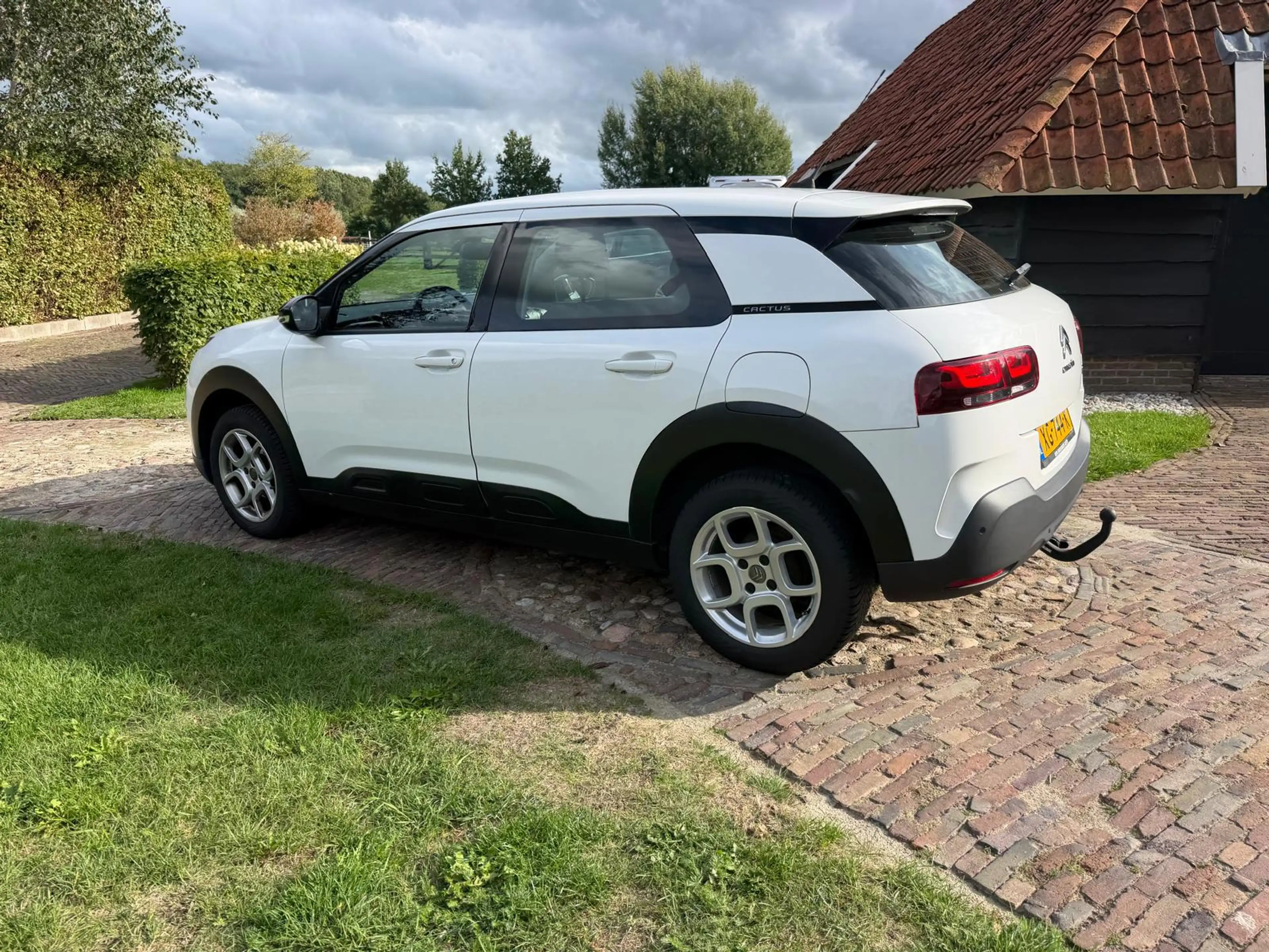 Citroen C4 Cactus 1.2 PureTech Feel-NL auto-Navi-Trekhaak- — photo 3