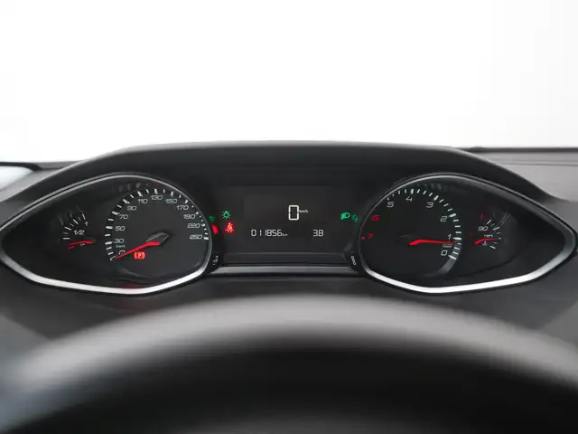 Peugeot 308 view 8