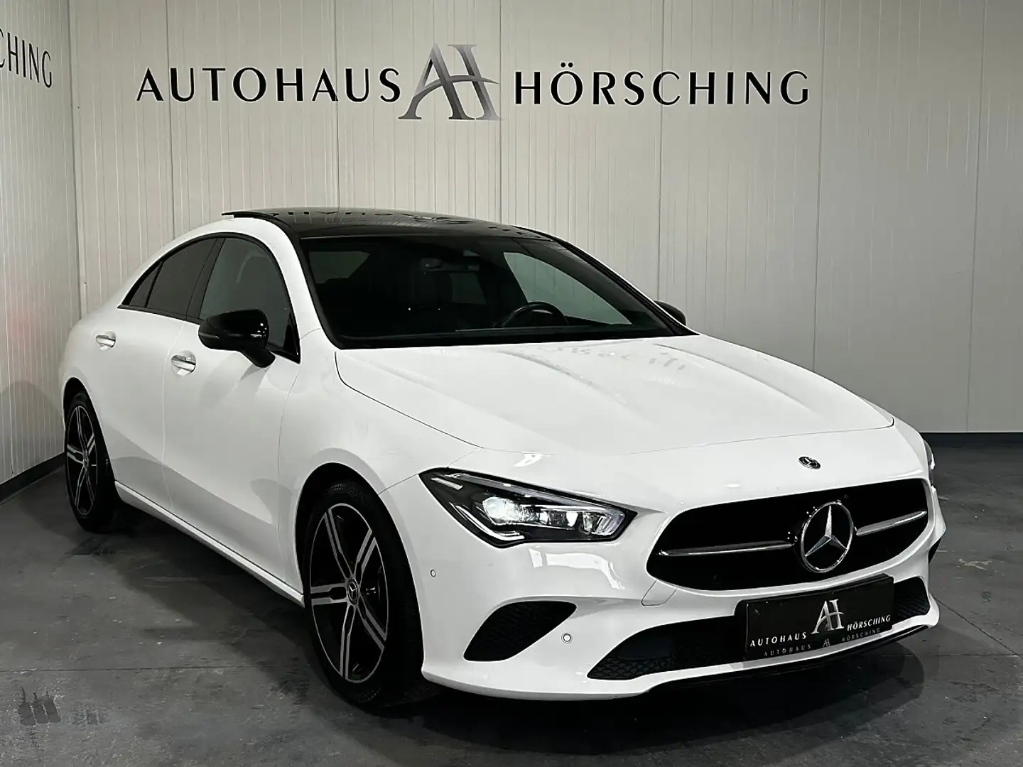 Mercedes-Benz CLA 180 Aut.//PANO//Ambiente//Sitzheizung Weiß - 1