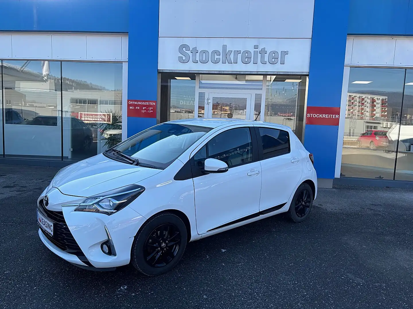 Toyota Yaris 1,0 VVT-i Active*KAMERA*TEMPO*SPURHALTE* Weiß - 1