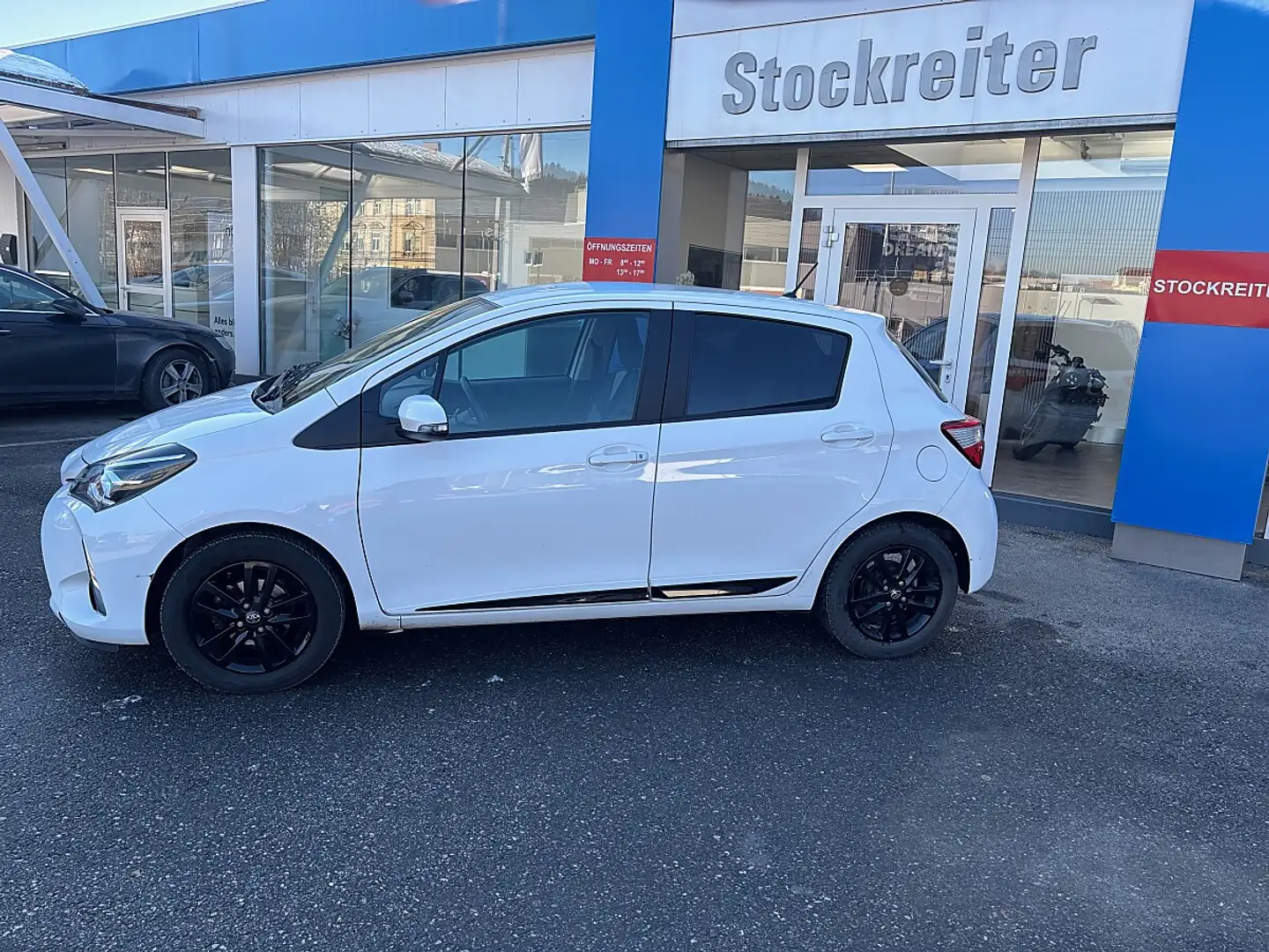 Toyota Yaris 1,0 VVT-i Active*KAMERA*TEMPO*SPURHALTE* Weiß - 2