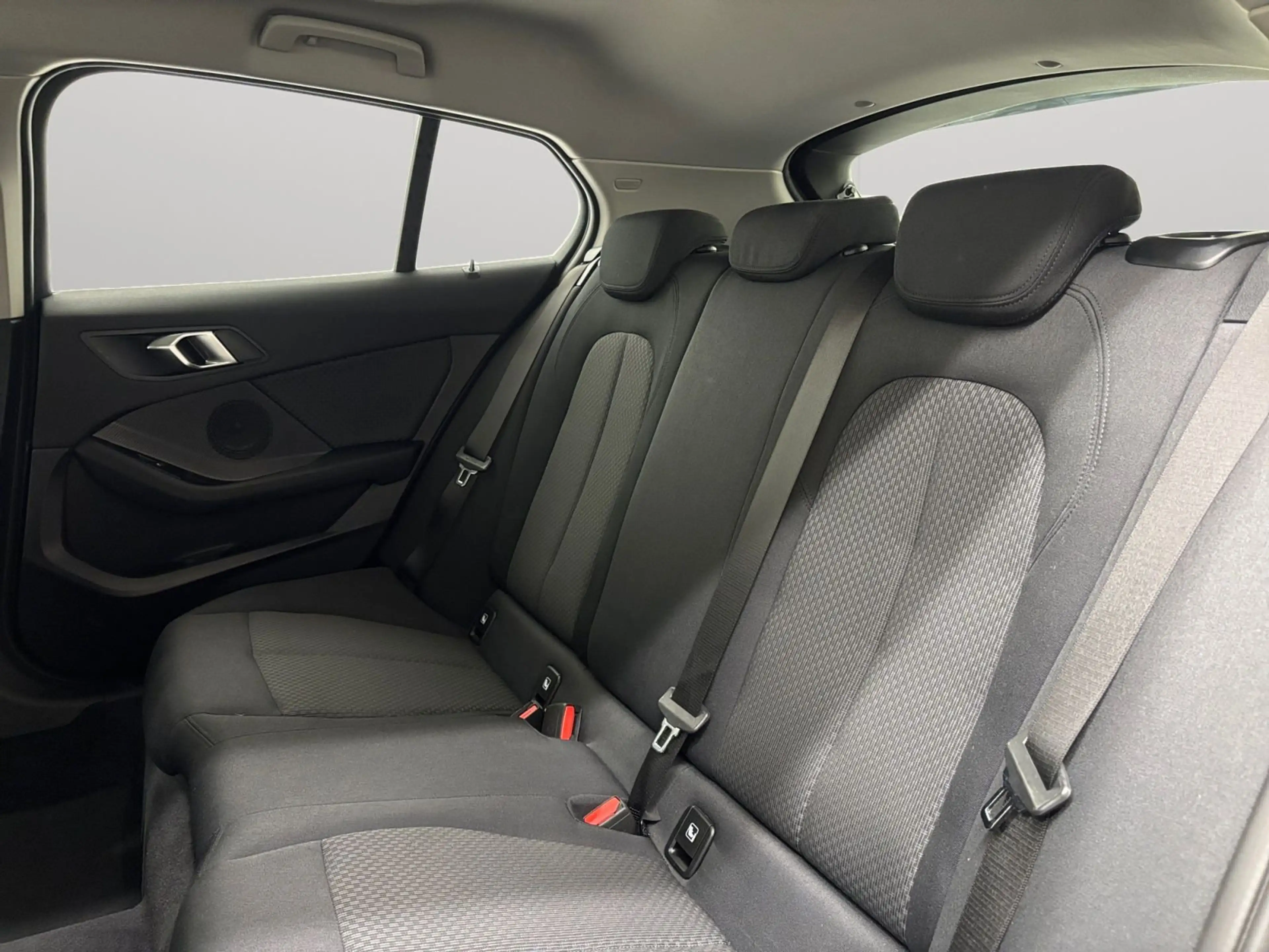 BMW 118 118i AUT — photo 9