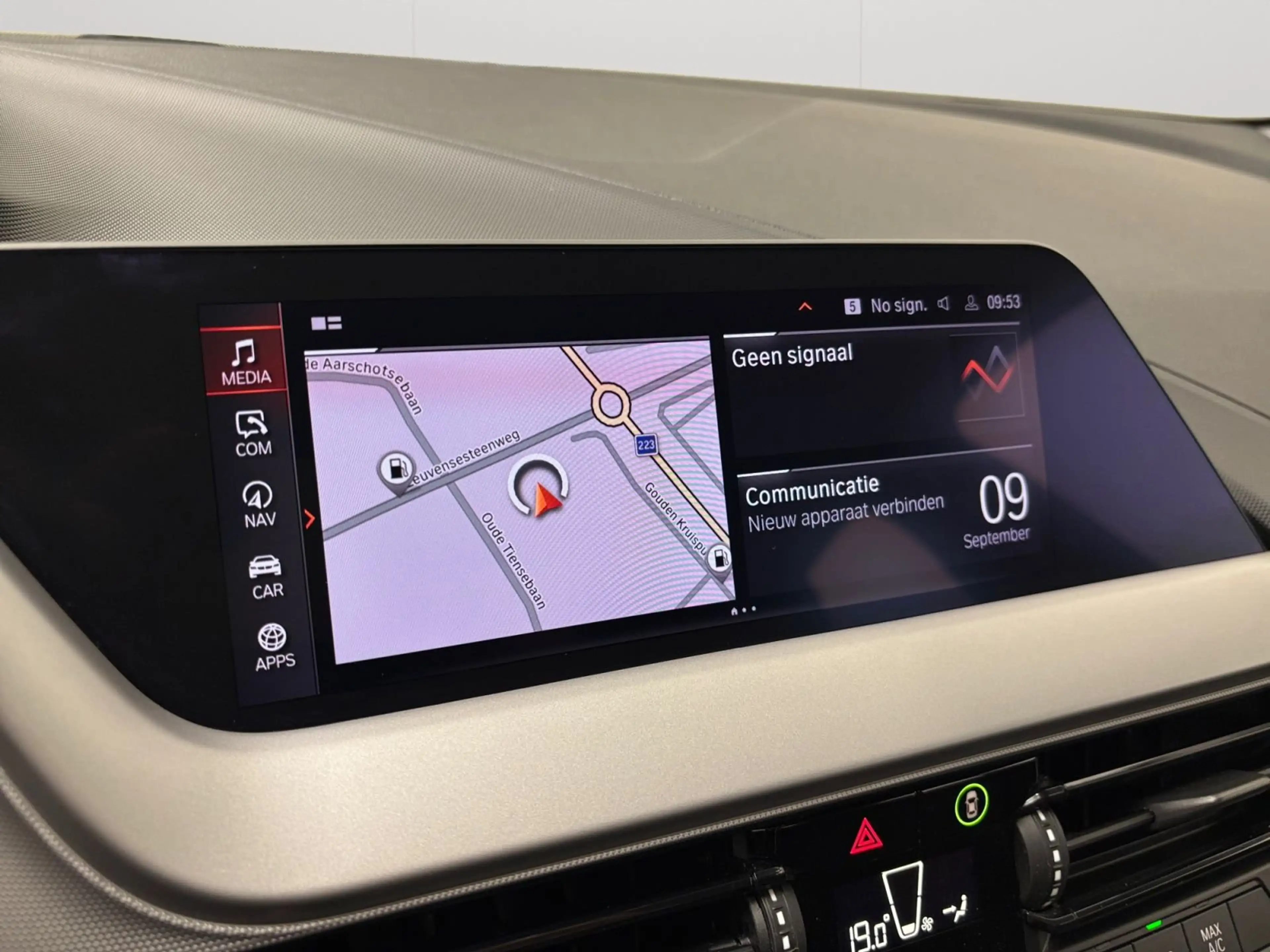 BMW 118 118i AUT — photo 11
