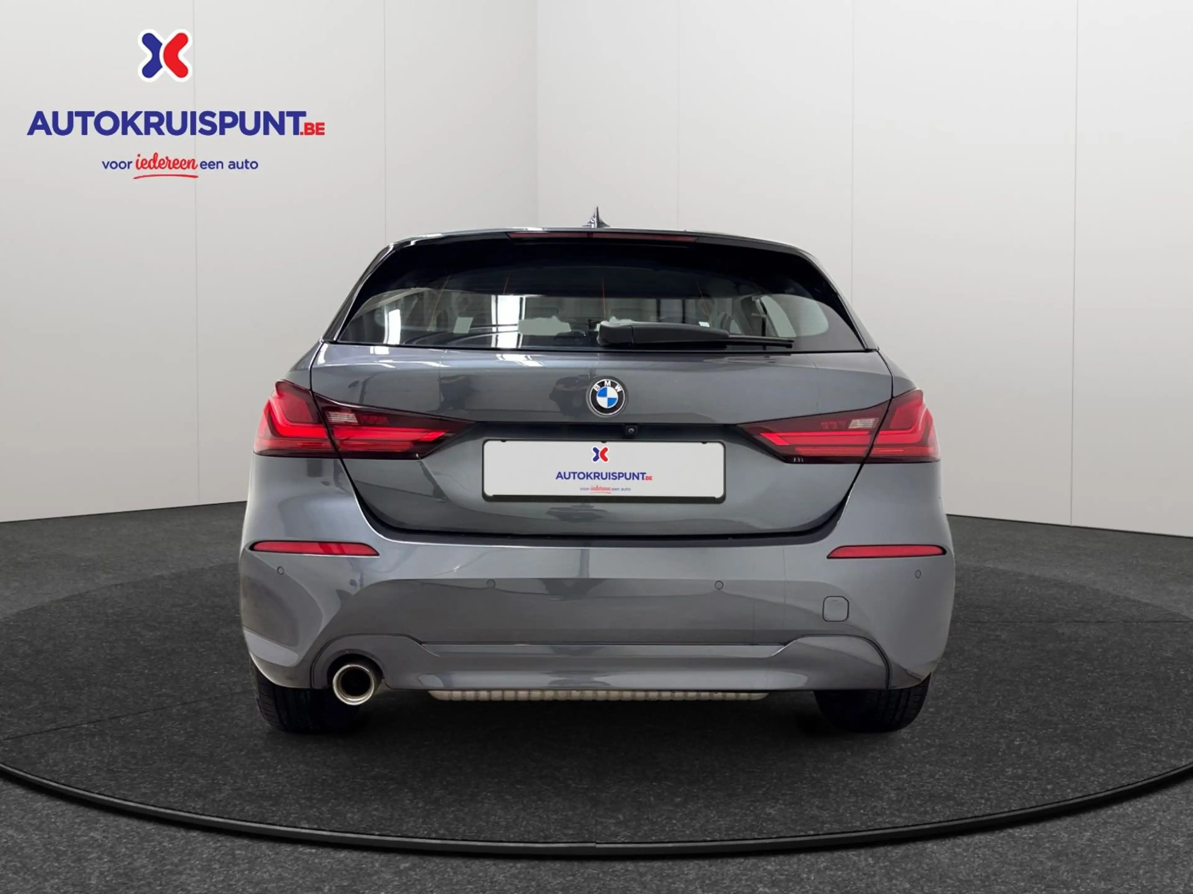 BMW 118 118i AUT — photo 4