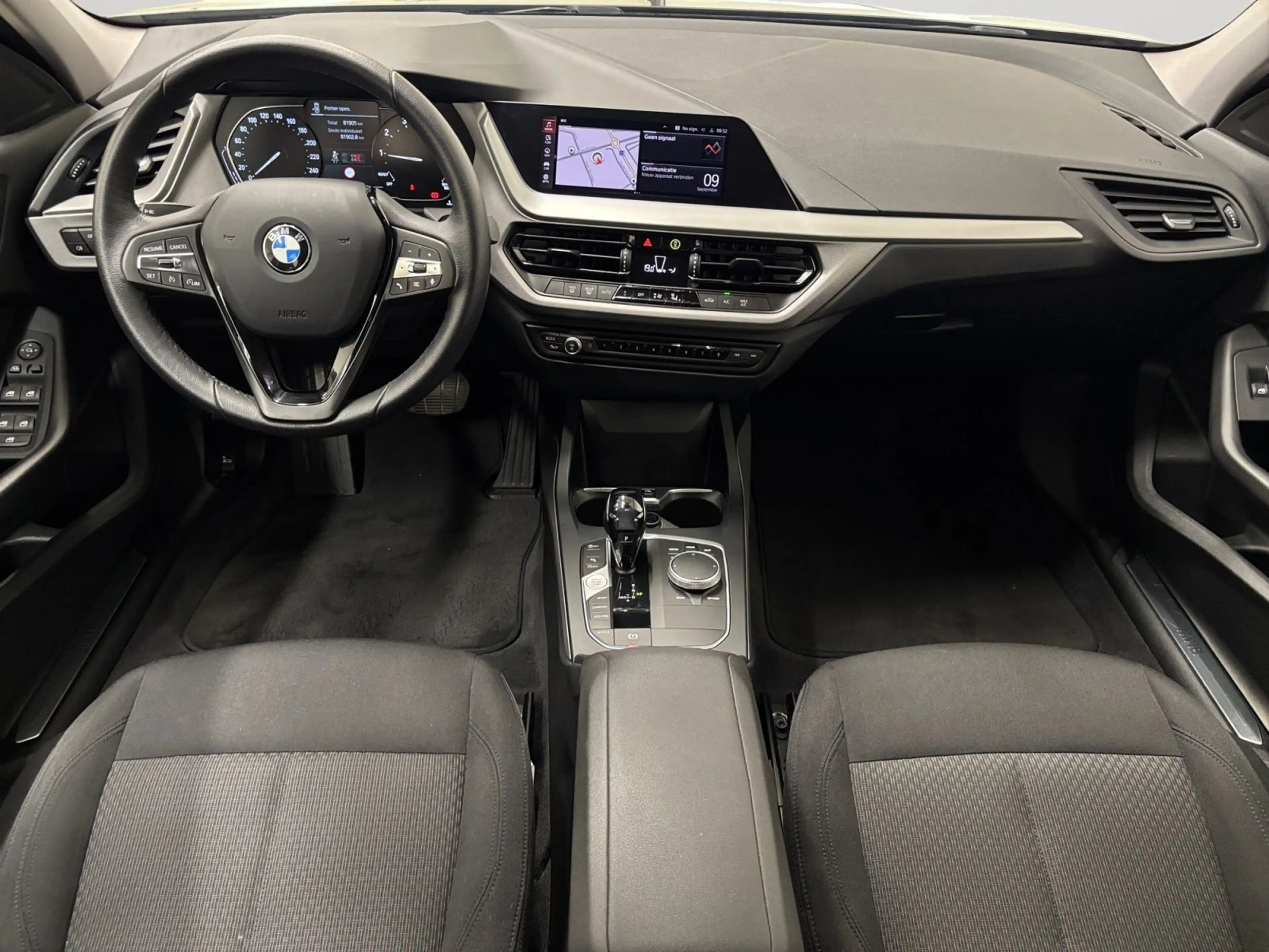 BMW 118 118i AUT — photo 8