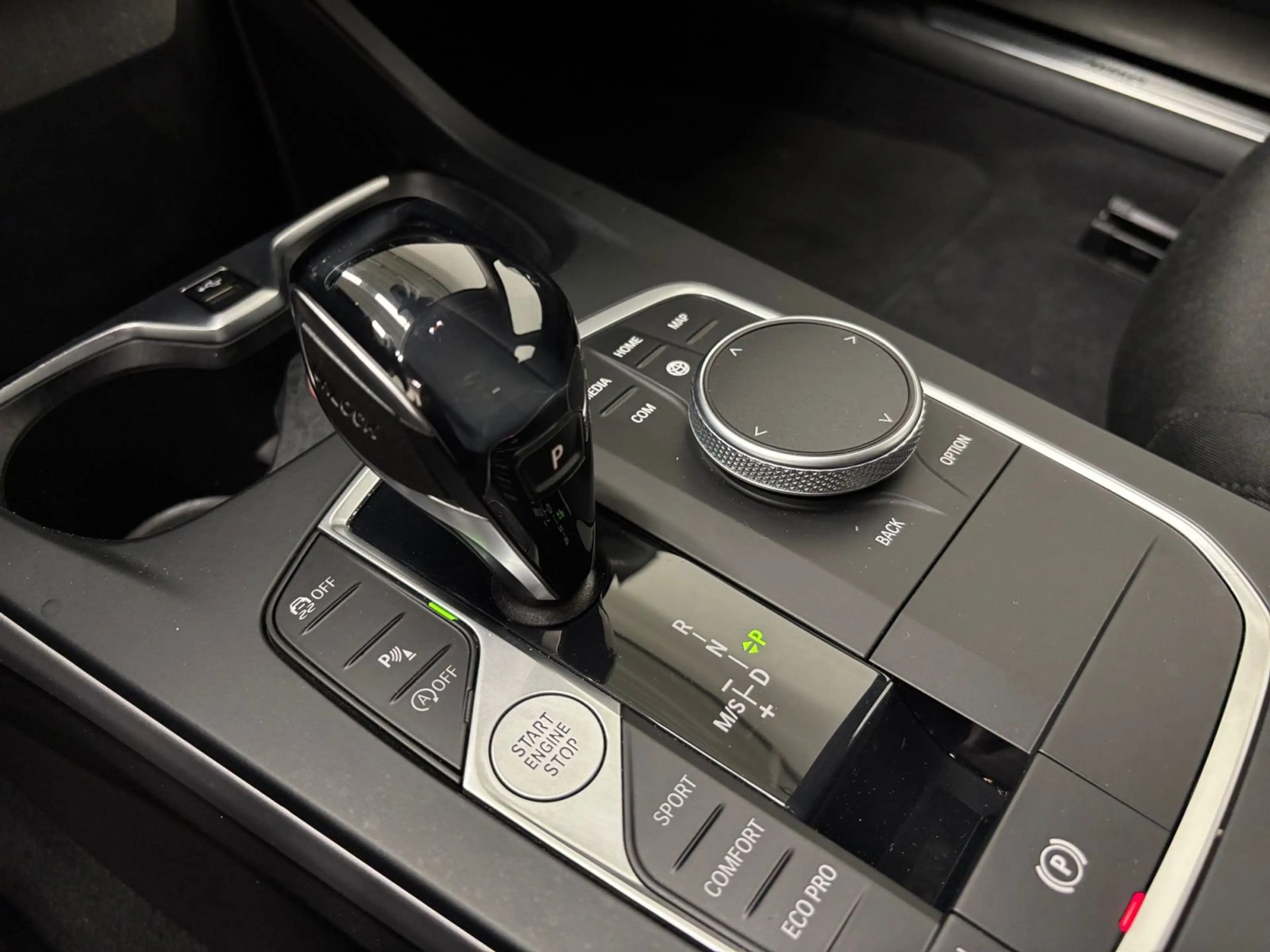 BMW 118 118i AUT — photo 13