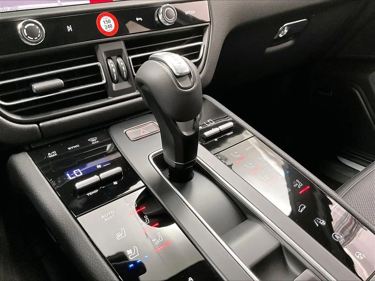 Porsche Macan снимка Porsche Macan
