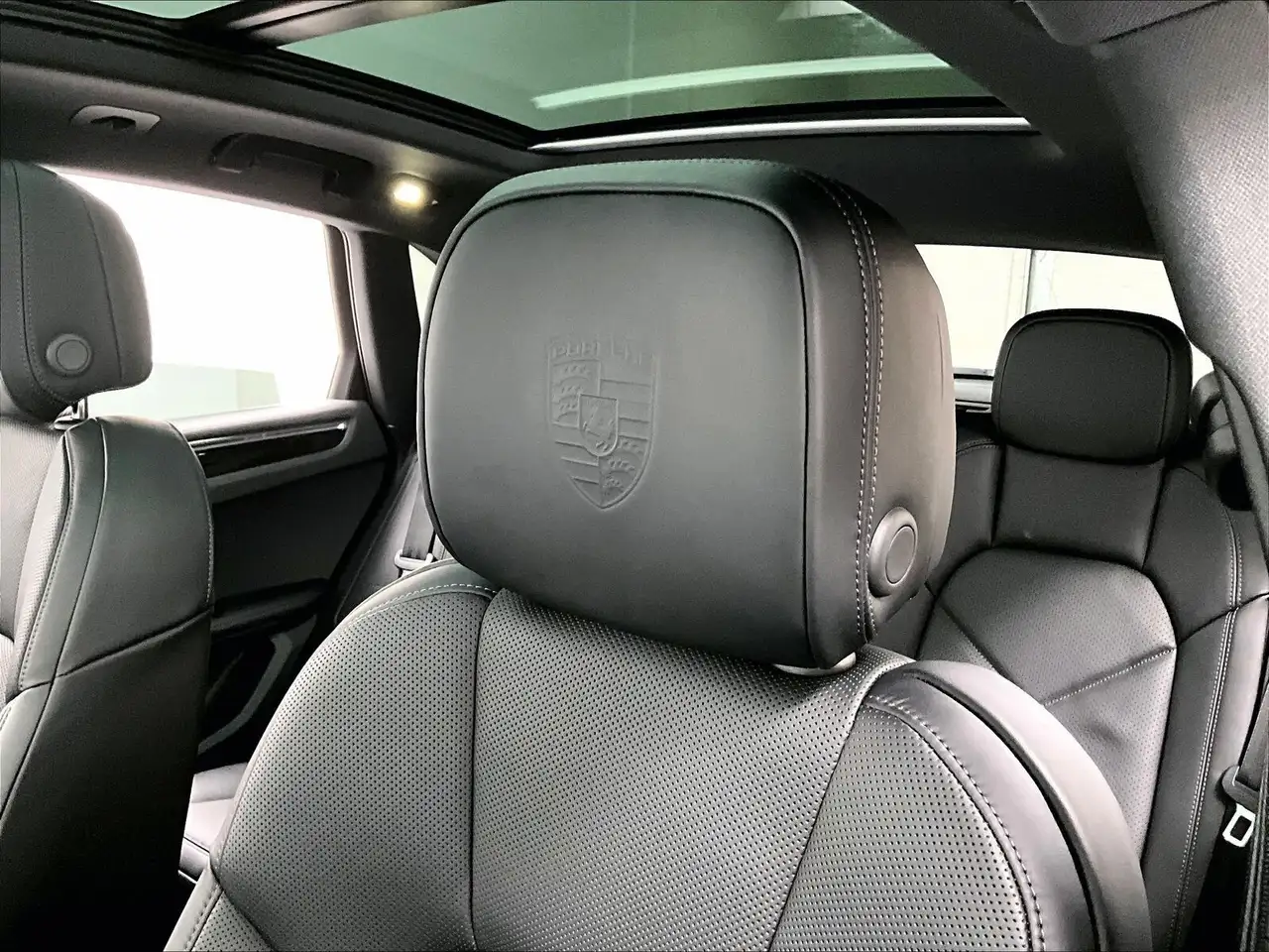 Porsche Macan снимка Porsche Macan