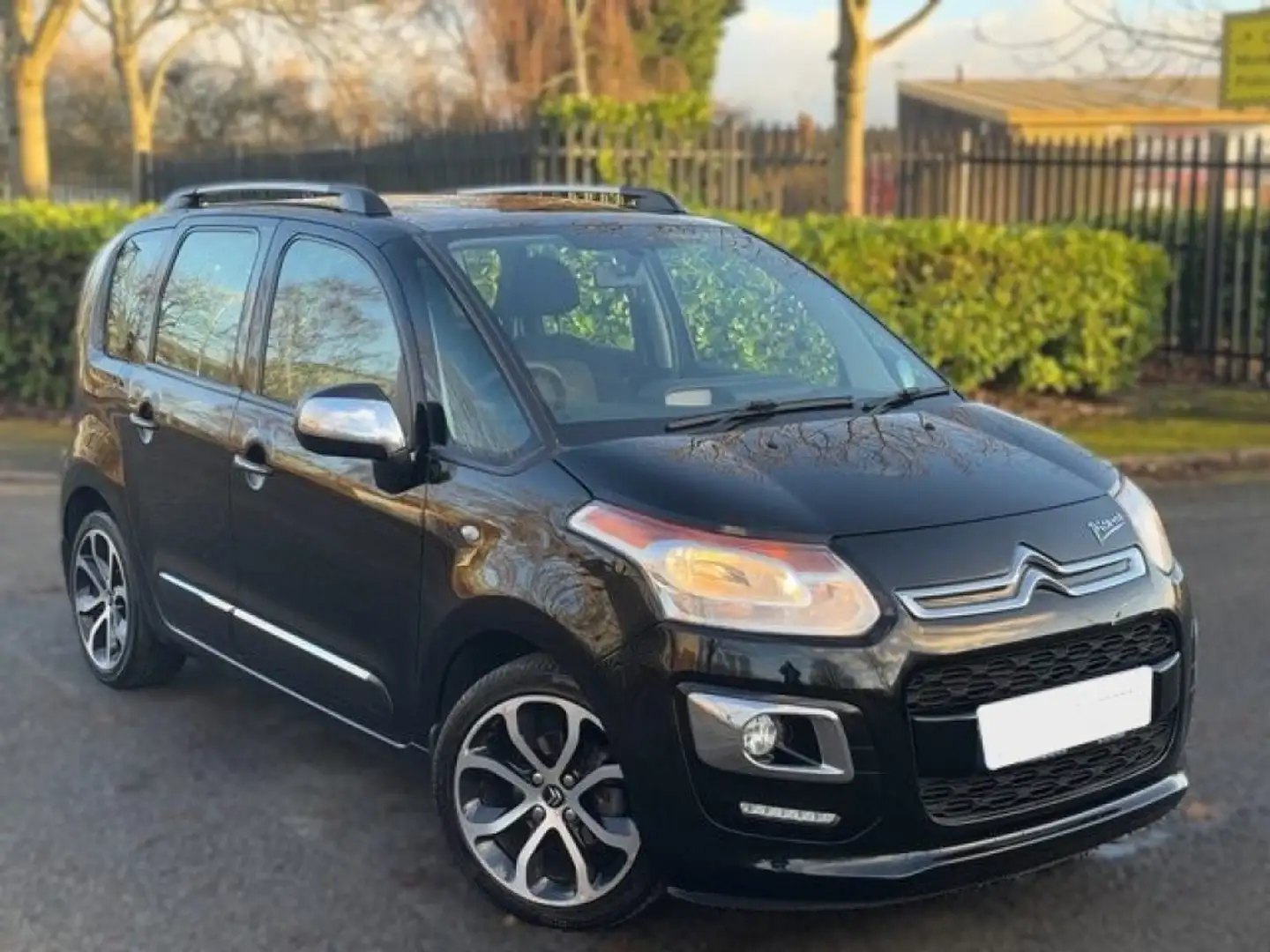 Citroen C3 Picasso 1.4 VTi 95 GPL Nero - 1