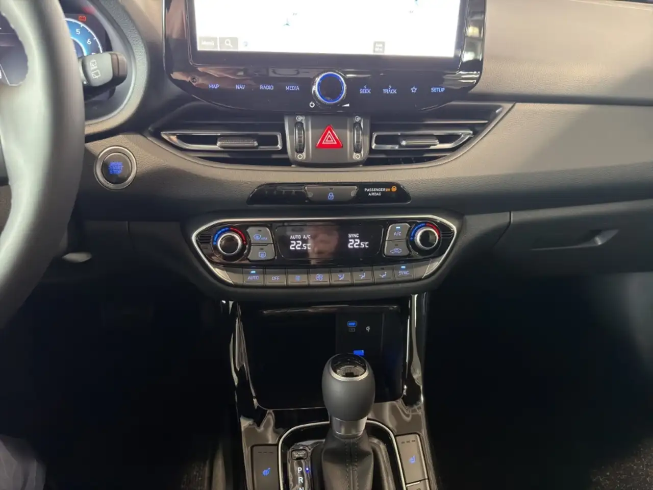 Hyundai i30 1.5 T-GDI ADVANTAGE PLUSPAKET PANO DIGI. COCKPIT C 21