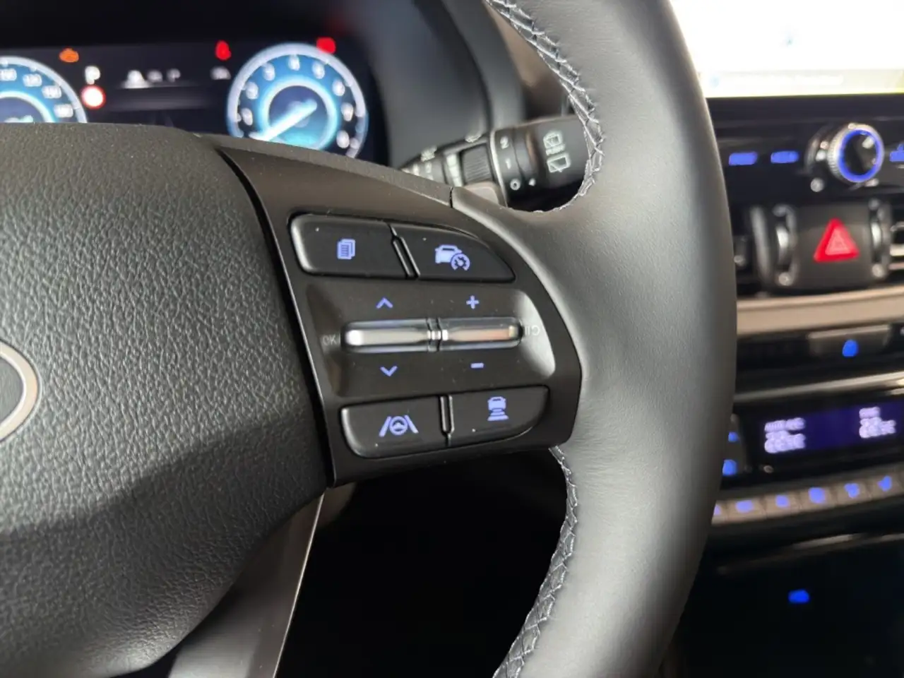 Hyundai i30 1.5 T-GDI ADVANTAGE PLUSPAKET PANO DIGI. COCKPIT C 19