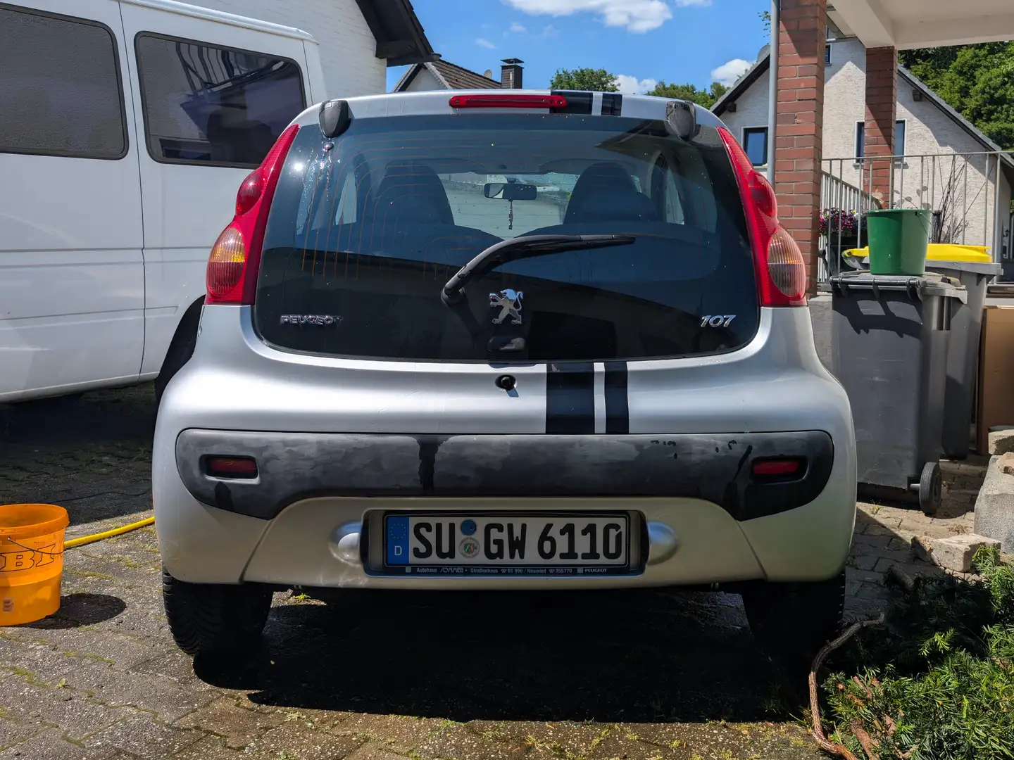 Peugeot 107 107 70 Petit Filou Silber - 2