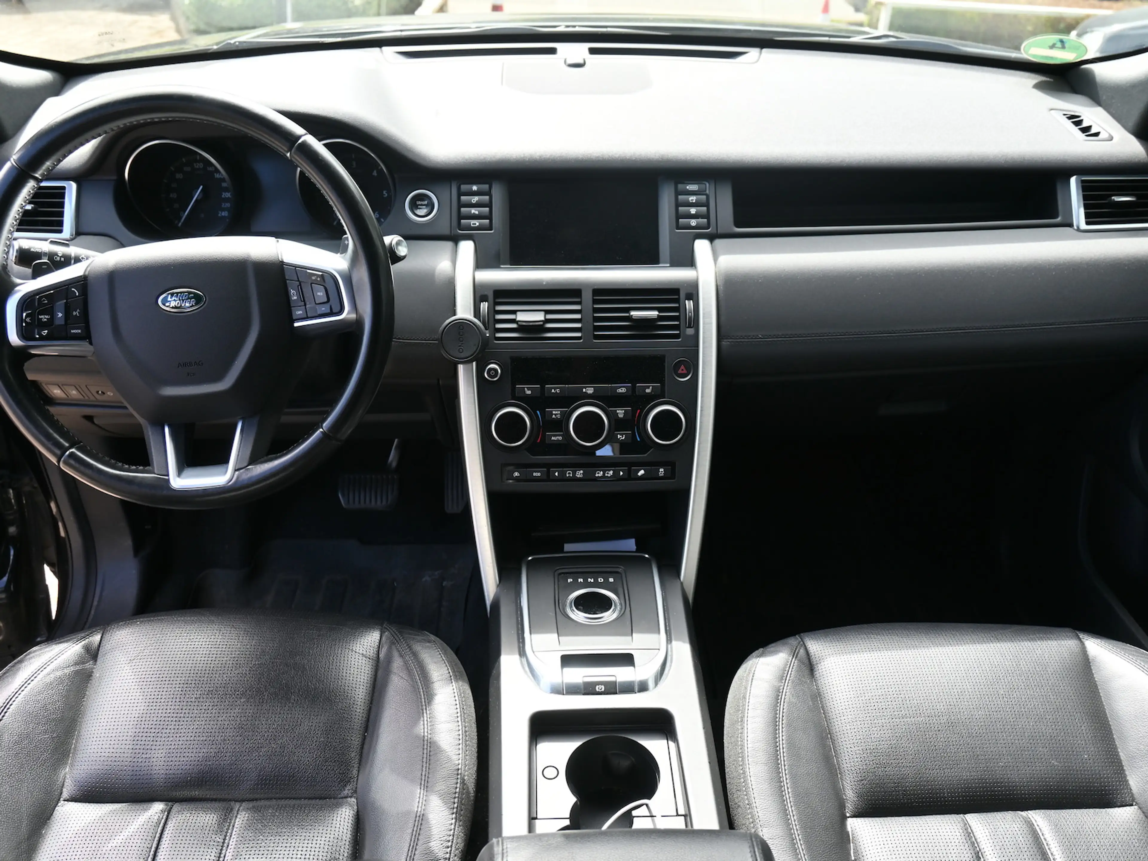 Land Rover Discovery Sport HSE Aut Pano Navi Leder 1.Hand — photo 3