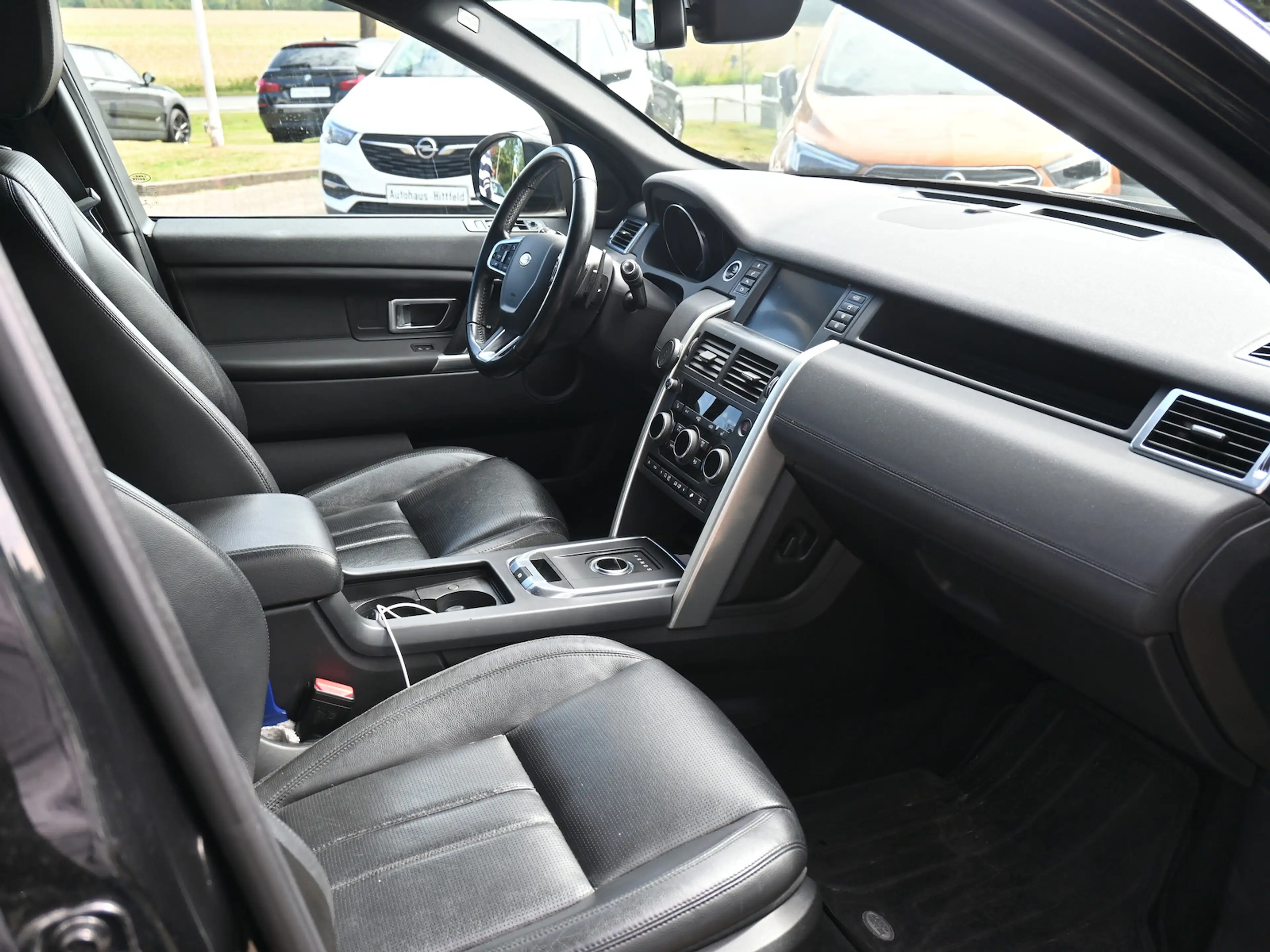 Land Rover Discovery Sport HSE Aut Pano Navi Leder 1.Hand — photo 10
