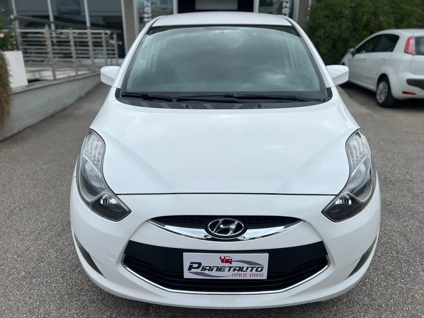 Hyundai iX20 1.4 crdi Comfort 90cv COMFORT PDC/TEL/CLIMA PERF. Wit - 2