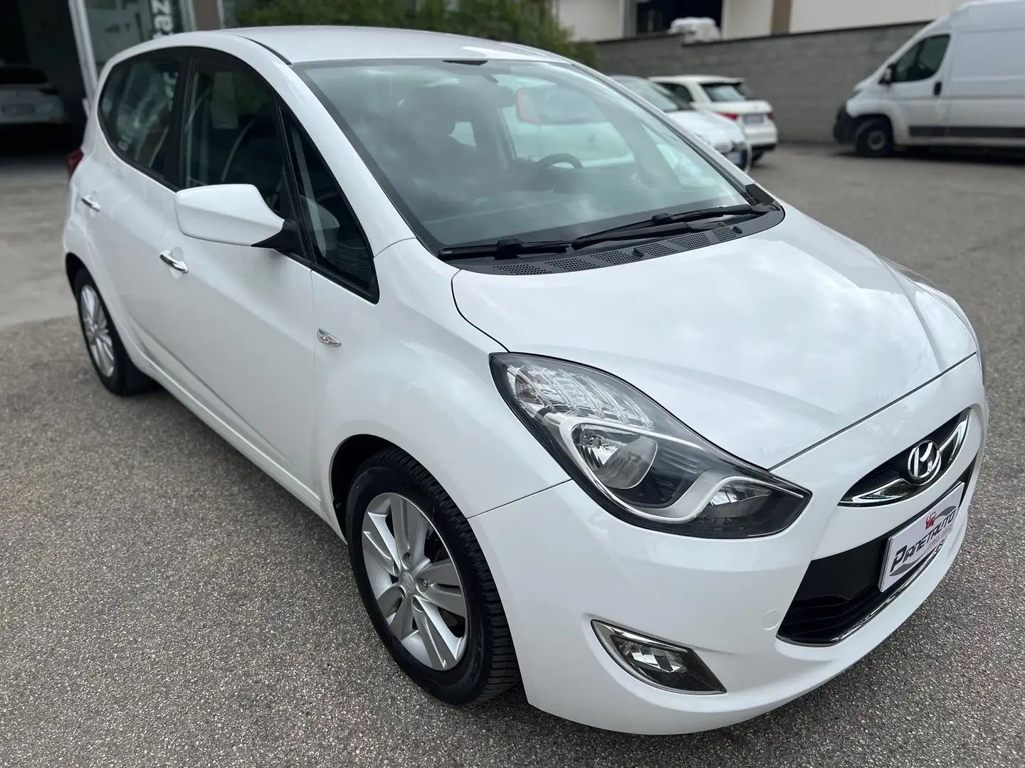 Hyundai iX20 1.4 crdi Comfort 90cv COMFORT PDC/TEL/CLIMA PERF. Wit - 1